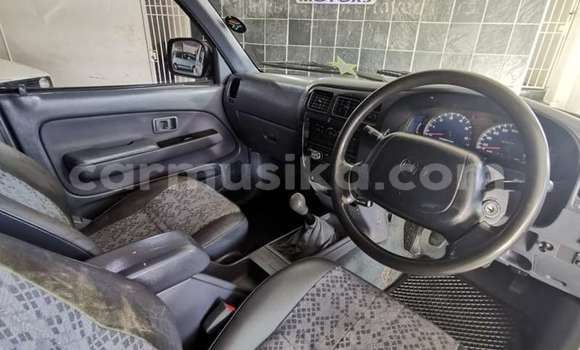 Tenga Tsaru Toyota Hilux Chena Mota in Beitbridge in Matabeleland South Tenga Tsaru Toyota Hilux Chena Mota in Beitbridge in Matabeleland South