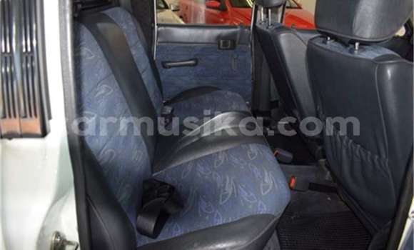 Acheter Occasion Voiture Toyota Hilux Blanc à Beitbridge, Matabeleland South Acheter Occasion Voiture Toyota Hilux Blanc à Beitbridge, Matabeleland South