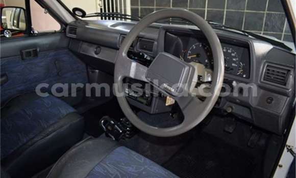 Acheter Occasion Voiture Toyota Hilux Blanc à Beitbridge, Matabeleland South Acheter Occasion Voiture Toyota Hilux Blanc à Beitbridge, Matabeleland South