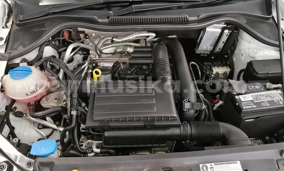 Acheter Occasion Voiture Toyota Avanza Gris à Beitbridge, Matabeleland South Acheter Occasion Voiture Toyota Avanza Gris à Beitbridge, Matabeleland South