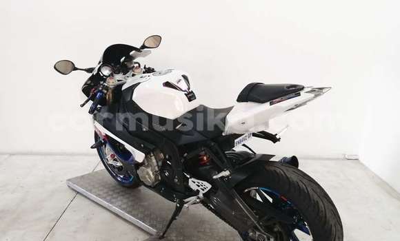 Tenga Tsaru BMW K 1200 Chena Bike in Beitbridge in Matabeleland South Tenga Tsaru BMW K 1200 Chena Bike in Beitbridge in Matabeleland South