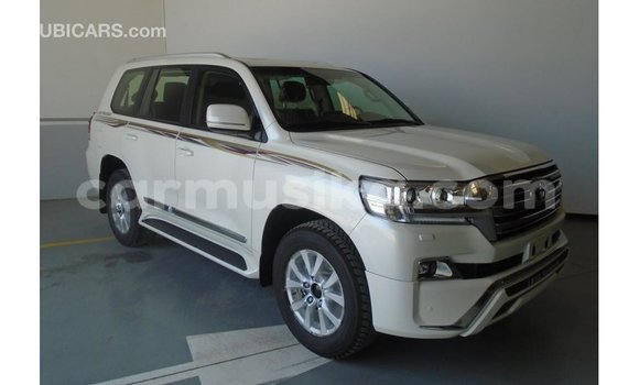 Tenga Imported Toyota Land Cruiser Zvimwe Mota in Import - Dubai in Harare Tenga Imported Toyota Land Cruiser Zvimwe Mota in Import - Dubai in Harare