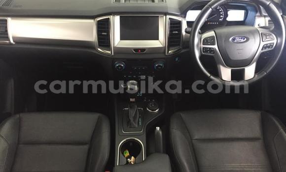 Buy Used Ford Everest White Car in Beitbridge in Matabeleland South Buy Used Ford Everest White Car in Beitbridge in Matabeleland South