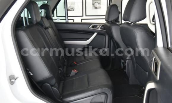 Buy Used Ford Everest White Car in Beitbridge in Matabeleland South Buy Used Ford Everest White Car in Beitbridge in Matabeleland South