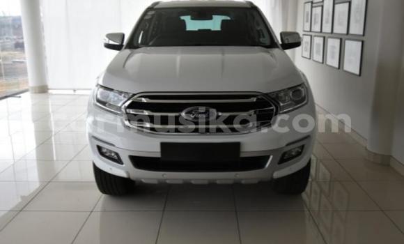 Buy Used Ford Everest White Car in Beitbridge in Matabeleland South Buy Used Ford Everest White Car in Beitbridge in Matabeleland South