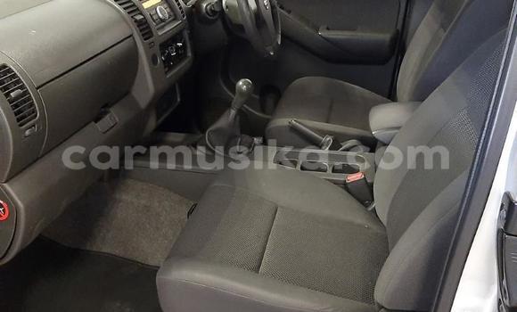 Buy Used Nissan Navara Silver Car in Beitbridge in Matabeleland South Buy Used Nissan Navara Silver Car in Beitbridge in Matabeleland South