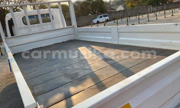 Acheter Occasion Voiture Nissan Urvan Blanc à Beitbridge, Matabeleland South Acheter Occasion Voiture Nissan Urvan Blanc à Beitbridge, Matabeleland South