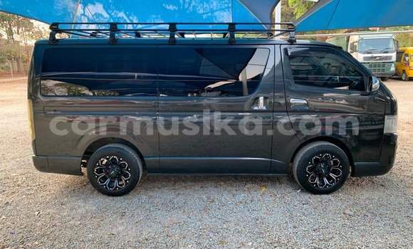 Tenga Tsaru Toyota Hiace Nhema Mota in Beitbridge in Matabeleland South Tenga Tsaru Toyota Hiace Nhema Mota in Beitbridge in Matabeleland South