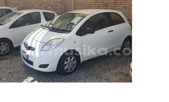 Acheter Occasion Voiture Toyota Yaris Blanc à Borrowdale, Harare Acheter Occasion Voiture Toyota Yaris Blanc à Borrowdale, Harare