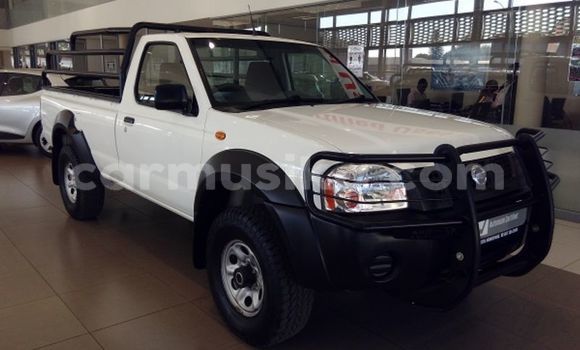 Nunua Ilio tumika Nissan Hardbody Nyeupe Gari ndani ya Beitbridge nchini Matabeleland Kusini