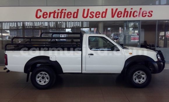 Buy Used Nissan Hardbody White Car in Beitbridge in Matabeleland South Buy Used Nissan Hardbody White Car in Beitbridge in Matabeleland South