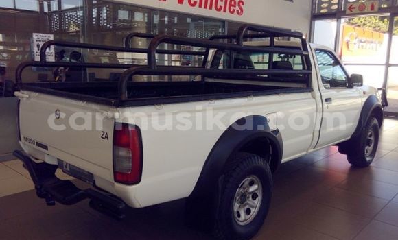 Buy Used Nissan Hardbody White Car in Beitbridge in Matabeleland South Buy Used Nissan Hardbody White Car in Beitbridge in Matabeleland South