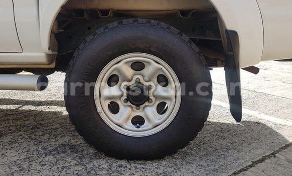 Buy Used Nissan Hardbody White Car in Beitbridge in Matabeleland South Buy Used Nissan Hardbody White Car in Beitbridge in Matabeleland South