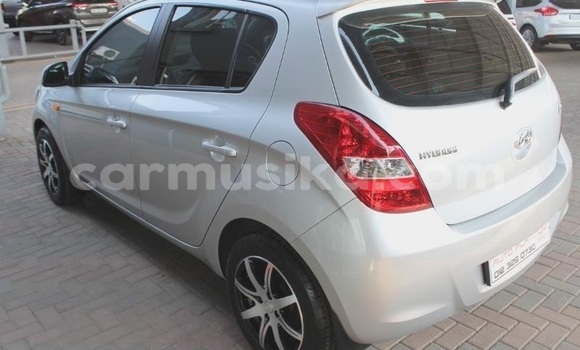 Tenga Tsaru Hyundai i20 Sirivha Mota in Chegutu in Dunhu reMashonaland yeMadokero