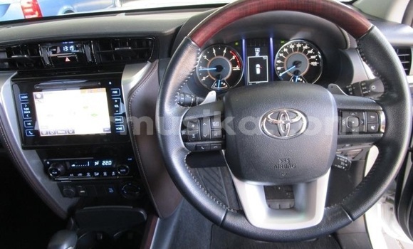Tenga Tsaru Toyota Fortuner Chena Mota in Chinhoyi in Dunhu reMashonaland yeMadokero Tenga Tsaru Toyota Fortuner Chena Mota in Chinhoyi in Dunhu reMashonaland yeMadokero