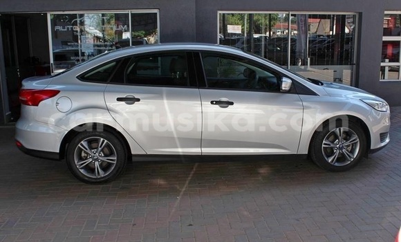 Tenga Tsaru Ford Fiesta Sirivha Mota in Chegutu in Dunhu reMashonaland yeMadokero Tenga Tsaru Ford Fiesta Sirivha Mota in Chegutu in Dunhu reMashonaland yeMadokero