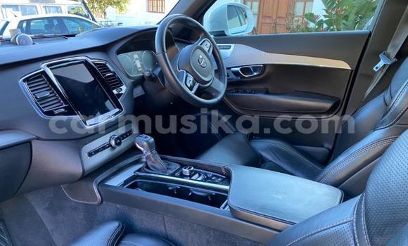 Nunua Ilio tumika Volvo XC90 Nyeupe Gari ndani ya Beitbridge nchini Matabeleland Kusini Nunua Ilio tumika Volvo XC90 Nyeupe Gari ndani ya Beitbridge nchini Matabeleland Kusini