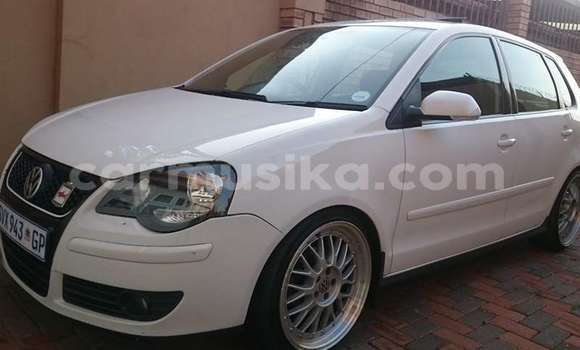 Buy Used Volkswagen Polo White Car in Beitbridge in Matabeleland South Buy Used Volkswagen Polo White Car in Beitbridge in Matabeleland South