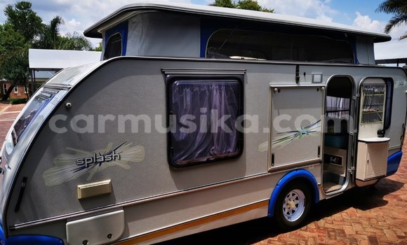 Nunua Ilio tumika Abarth 124 Spider Nyeupe Gari ndani ya Beitbridge nchini Matabeleland Kusini