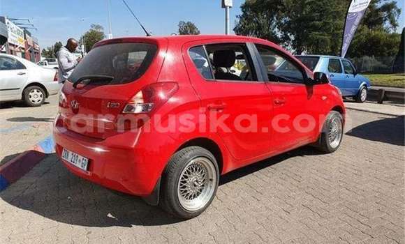 Nunua Ilio tumika Hyundai i20 Nyekundu Gari ndani ya Beitbridge nchini Matabeleland Kusini Nunua Ilio tumika Hyundai i20 Nyekundu Gari ndani ya Beitbridge nchini Matabeleland Kusini