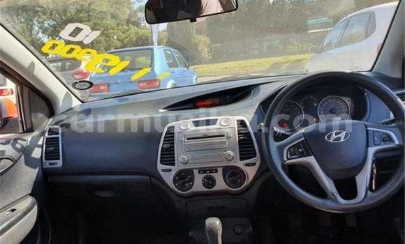 Nunua Ilio tumika Hyundai i20 Nyekundu Gari ndani ya Beitbridge nchini Matabeleland Kusini Nunua Ilio tumika Hyundai i20 Nyekundu Gari ndani ya Beitbridge nchini Matabeleland Kusini