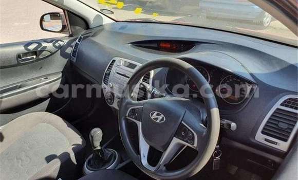 Nunua Ilio tumika Hyundai i20 Nyekundu Gari ndani ya Beitbridge nchini Matabeleland Kusini Nunua Ilio tumika Hyundai i20 Nyekundu Gari ndani ya Beitbridge nchini Matabeleland Kusini