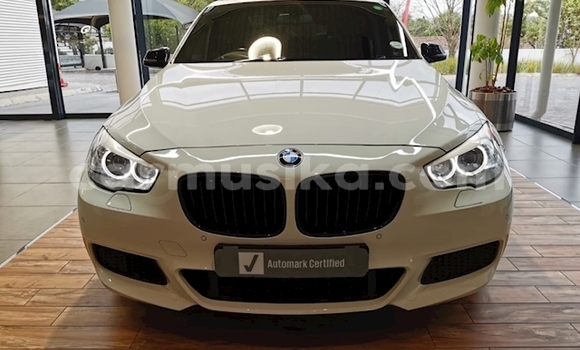 Tenga Tsaru BMW 5–Series Chena Mota in Beitbridge in Matabeleland South Tenga Tsaru BMW 5–Series Chena Mota in Beitbridge in Matabeleland South