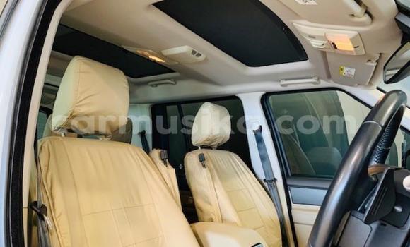 Acheter Occasion Voiture Land Rover Discovery Blanc à Bulawayo, Bulawayo Acheter Occasion Voiture Land Rover Discovery Blanc à Bulawayo, Bulawayo