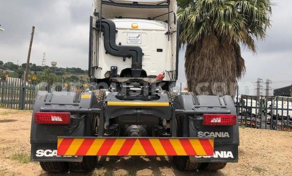 Tenga Tsaru Scania R420 Chena Rori in Beitbridge in Matabeleland South Tenga Tsaru Scania R420 Chena Rori in Beitbridge in Matabeleland South