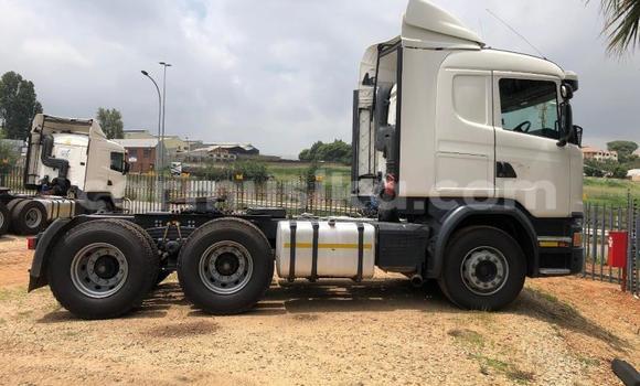 Tenga Tsaru Scania R420 Chena Rori in Beitbridge in Matabeleland South Tenga Tsaru Scania R420 Chena Rori in Beitbridge in Matabeleland South