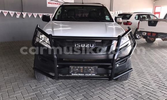 Buy Used Isuzu KB White Car in Beitbridge in Matabeleland South Buy Used Isuzu KB White Car in Beitbridge in Matabeleland South