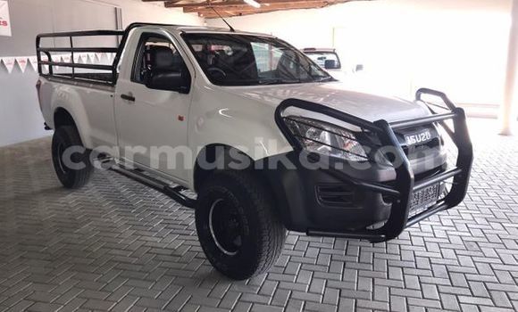 Buy Used Isuzu KB White Car in Beitbridge in Matabeleland South Buy Used Isuzu KB White Car in Beitbridge in Matabeleland South