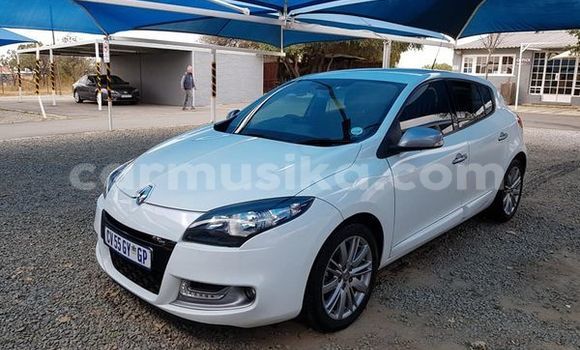 Tenga Tsaru Renault 15 Nhema Mota in Bindura in Mashonaland yePakati Tenga Tsaru Renault 15 Nhema Mota in Bindura in Mashonaland yePakati