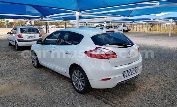 Tenga Tsaru Renault 15 Nhema Mota in Bindura in Mashonaland yePakati Tenga Tsaru Renault 15 Nhema Mota in Bindura in Mashonaland yePakati