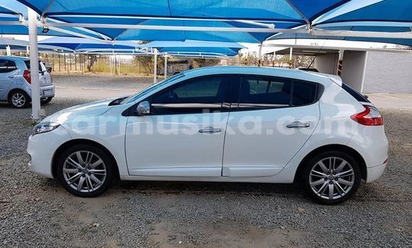 Tenga Tsaru Renault 15 Nhema Mota in Bindura in Mashonaland yePakati Tenga Tsaru Renault 15 Nhema Mota in Bindura in Mashonaland yePakati