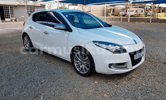 Tenga Tsaru Renault 15 Nhema Mota in Bindura in Mashonaland yePakati Tenga Tsaru Renault 15 Nhema Mota in Bindura in Mashonaland yePakati