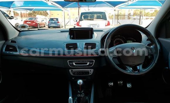 Tenga Tsaru Renault 15 Nhema Mota in Bindura in Mashonaland yePakati Tenga Tsaru Renault 15 Nhema Mota in Bindura in Mashonaland yePakati