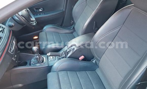 Tenga Tsaru Renault 15 Nhema Mota in Bindura in Mashonaland yePakati Tenga Tsaru Renault 15 Nhema Mota in Bindura in Mashonaland yePakati