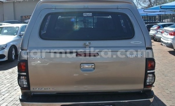 Buy Used Toyota Hilux Silver Car in Beitbridge in Matabeleland South Buy Used Toyota Hilux Silver Car in Beitbridge in Matabeleland South