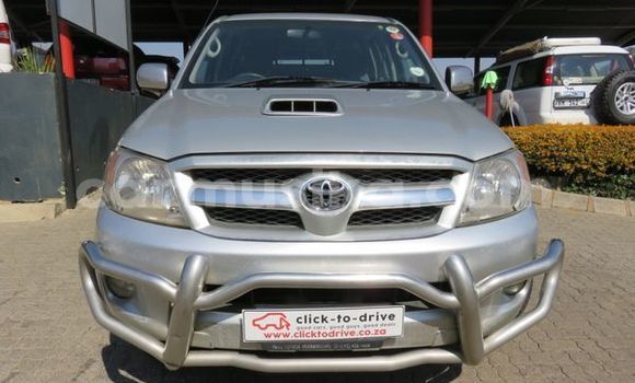 Tenga Tsaru Toyota Hilux Sirivha Mota in Beitbridge in Matabeleland South Tenga Tsaru Toyota Hilux Sirivha Mota in Beitbridge in Matabeleland South