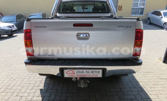 Tenga Tsaru Toyota Hilux Sirivha Mota in Beitbridge in Matabeleland South Tenga Tsaru Toyota Hilux Sirivha Mota in Beitbridge in Matabeleland South