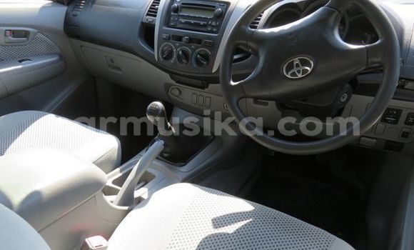 Tenga Tsaru Toyota Hilux Sirivha Mota in Beitbridge in Matabeleland South Tenga Tsaru Toyota Hilux Sirivha Mota in Beitbridge in Matabeleland South