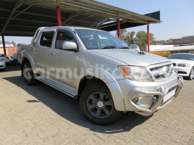 Big with watermark toyota hilux matabeleland south beitbridge 17393