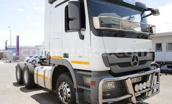 Buy Used Mercedes‒Benz 2644 White Truck in Beitbridge in Matabeleland South