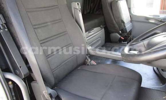 Tenga Tsaru Mercedes‒Benz 2644 Chena Rori in Beitbridge in Matabeleland South Tenga Tsaru Mercedes‒Benz 2644 Chena Rori in Beitbridge in Matabeleland South