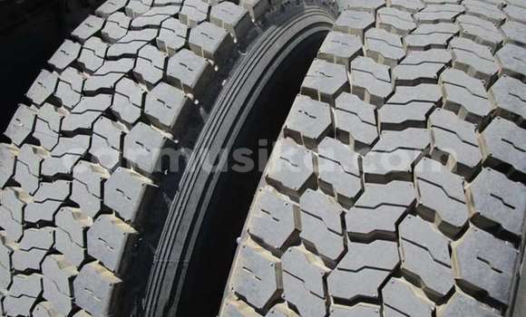 Tenga Tsaru Mercedes‒Benz 2644 Chena Rori in Beitbridge in Matabeleland South Tenga Tsaru Mercedes‒Benz 2644 Chena Rori in Beitbridge in Matabeleland South