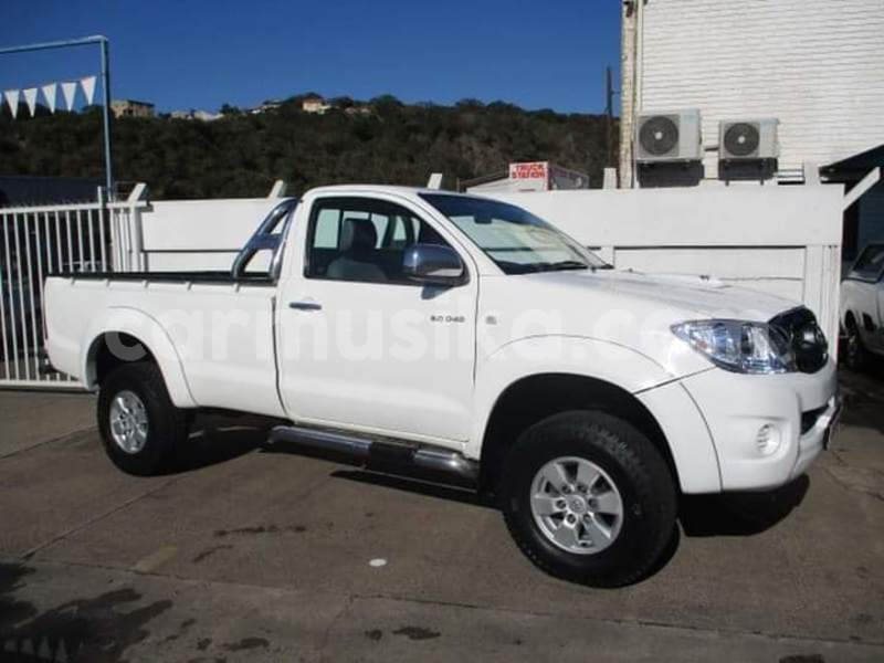 Big with watermark toyota hilux matabeleland south beitbridge 17401