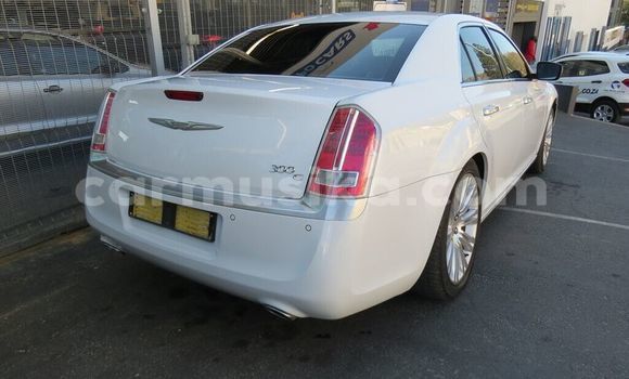 Acheter Occasion Voiture Chrysler 300C Blanc à Beitbridge, Matabeleland South Acheter Occasion Voiture Chrysler 300C Blanc à Beitbridge, Matabeleland South