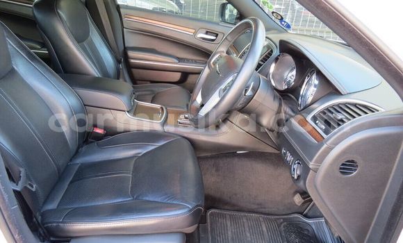 Acheter Occasion Voiture Chrysler 300C Blanc à Beitbridge, Matabeleland South Acheter Occasion Voiture Chrysler 300C Blanc à Beitbridge, Matabeleland South