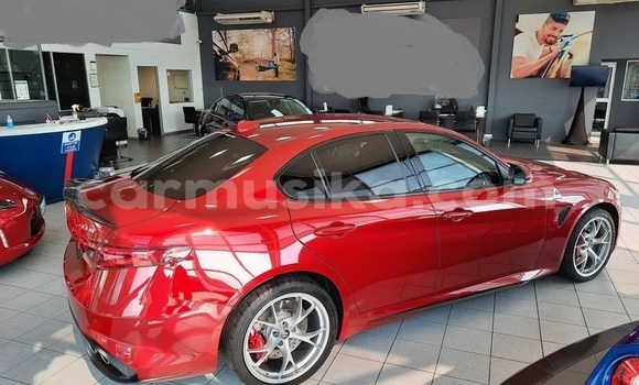 Nunua Ilio tumika Alfa Romeo Giulia Nyekundu Gari ndani ya Beitbridge nchini Matabeleland Kusini Nunua Ilio tumika Alfa Romeo Giulia Nyekundu Gari ndani ya Beitbridge nchini Matabeleland Kusini